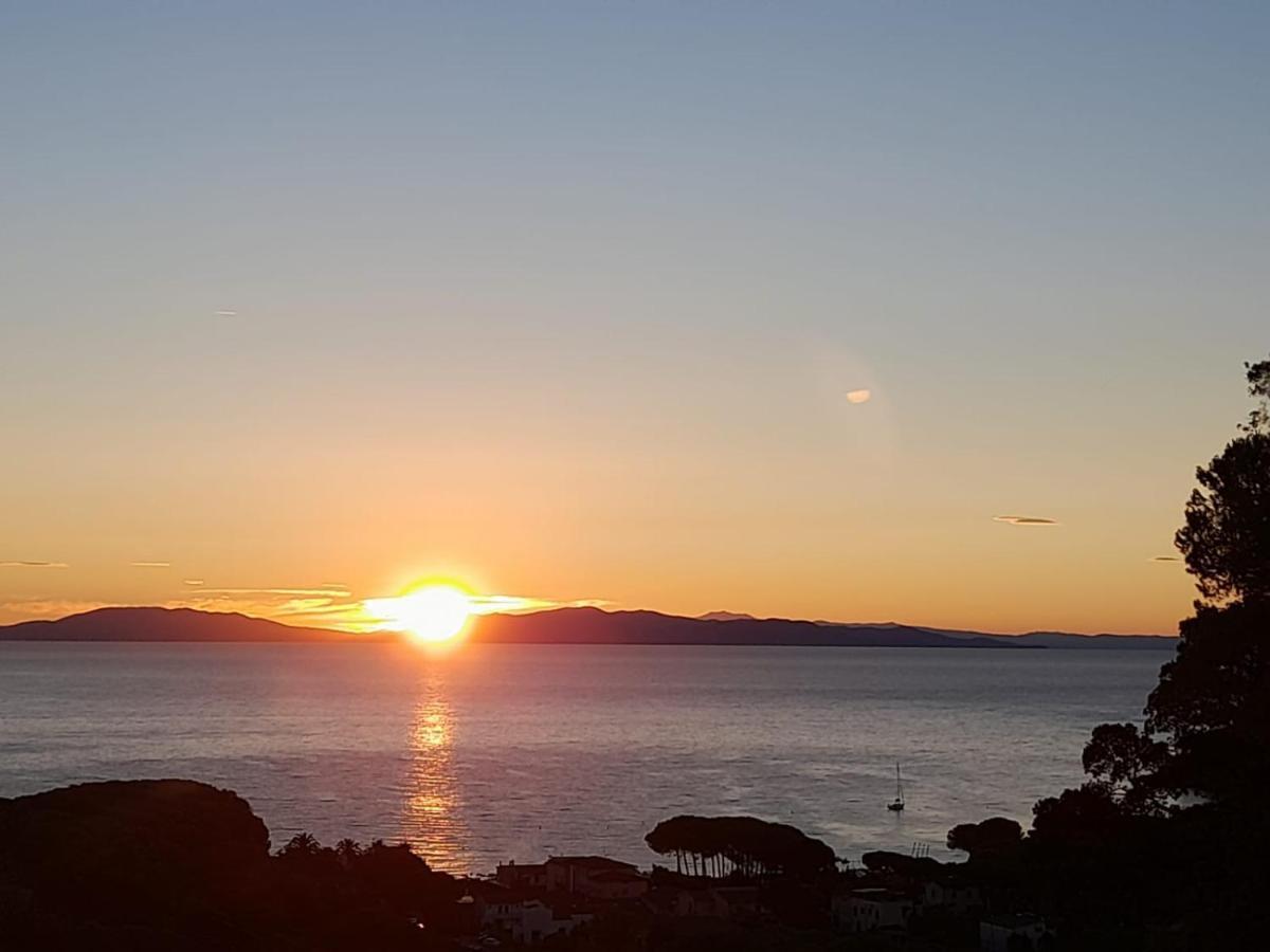 Villa Gualdo Piscina Vista Mare 카폴리베리 외부 사진